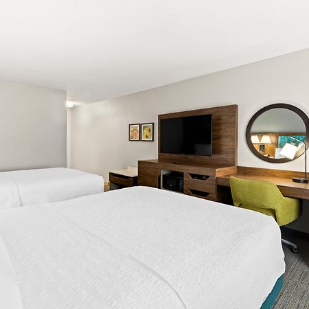 Hampton Inn & Suites Canton North Canton Eksteriør bilde